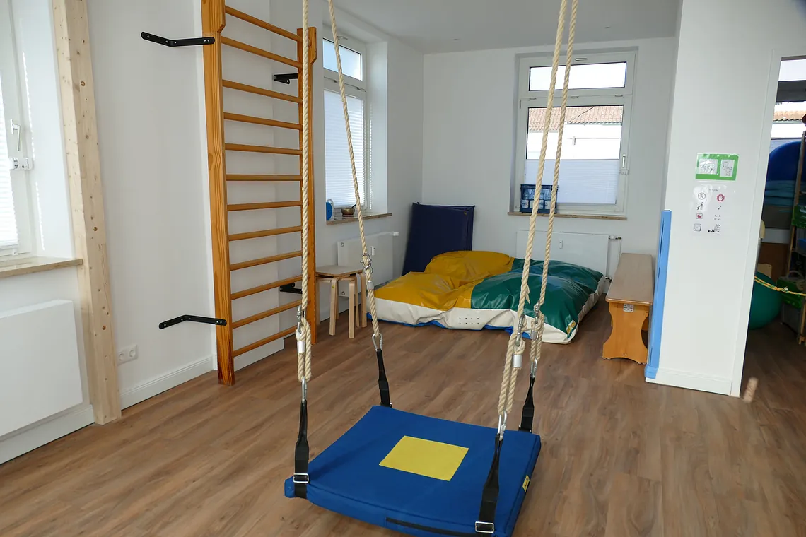 SI-Raum mit verschiedenen Geräten